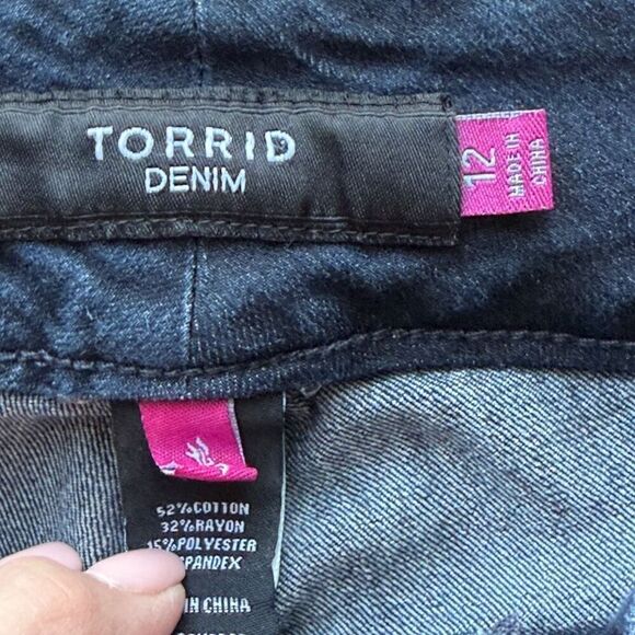 Torrid Straight Leg Skinny Jeans, Dark Wash, Size 12 - Picture 4 of 10